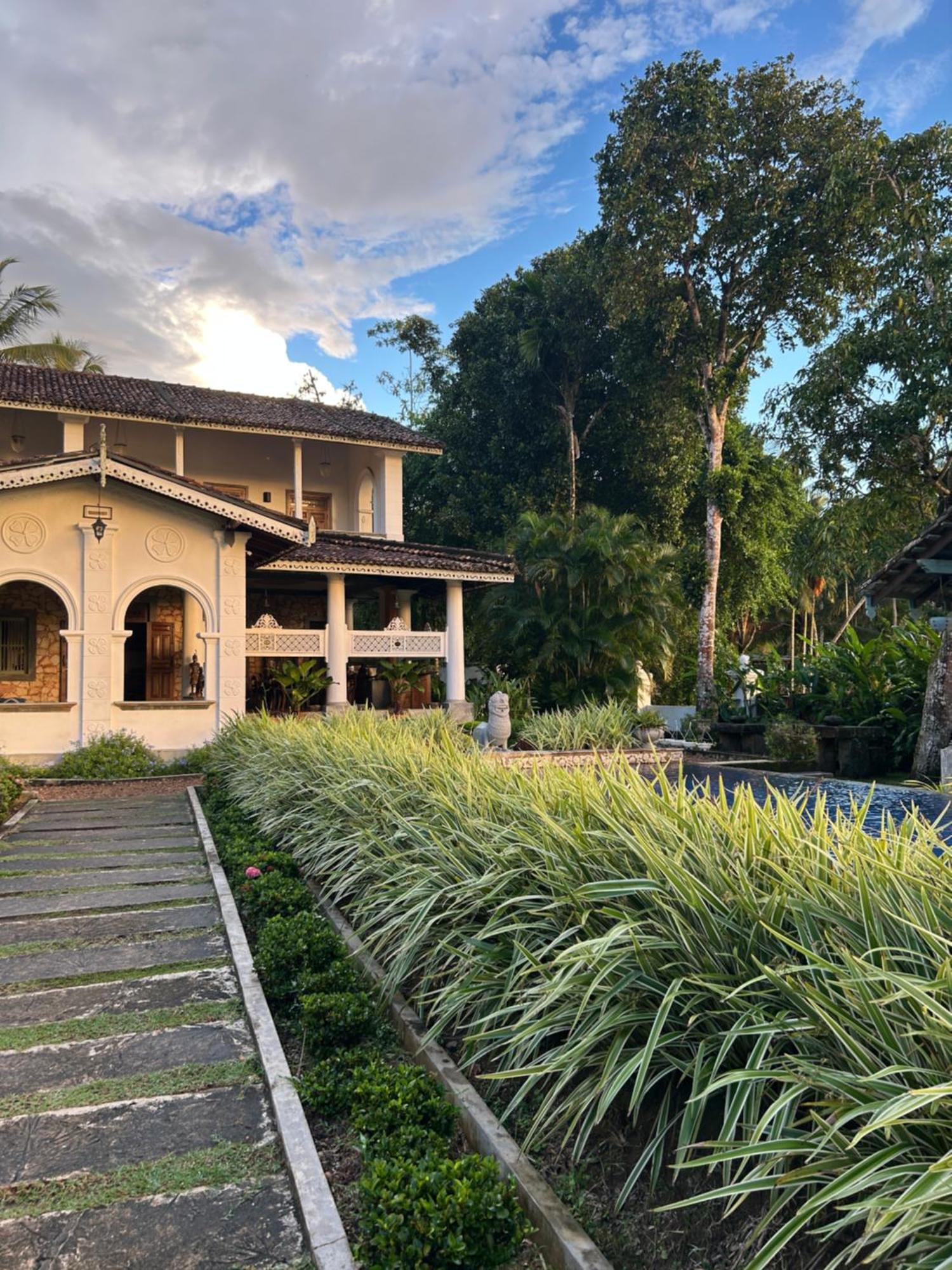 Villa Kubura Hikkaduwa Exterior photo