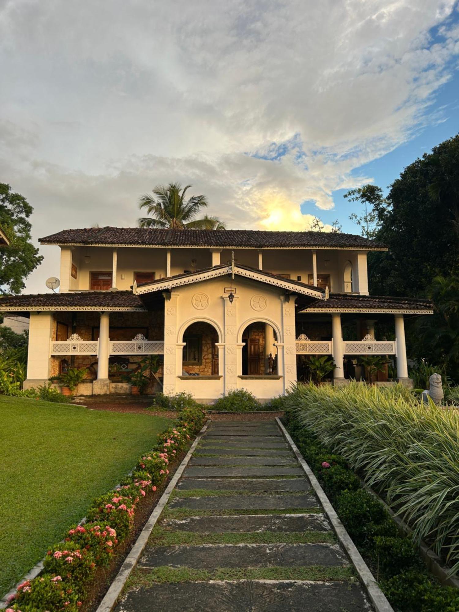 Villa Kubura Hikkaduwa Exterior photo