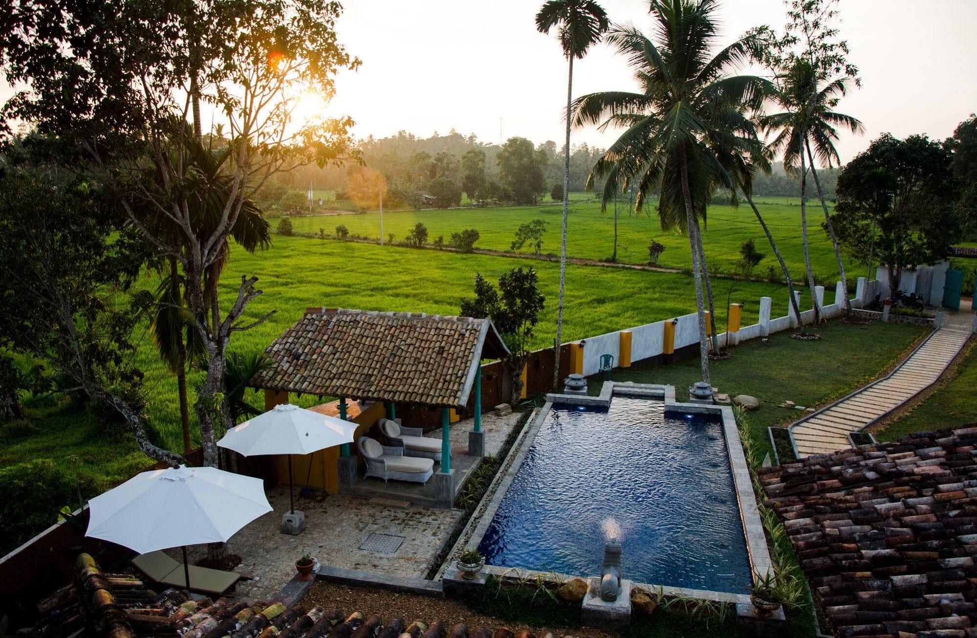 Villa Kubura Hikkaduwa Exterior photo